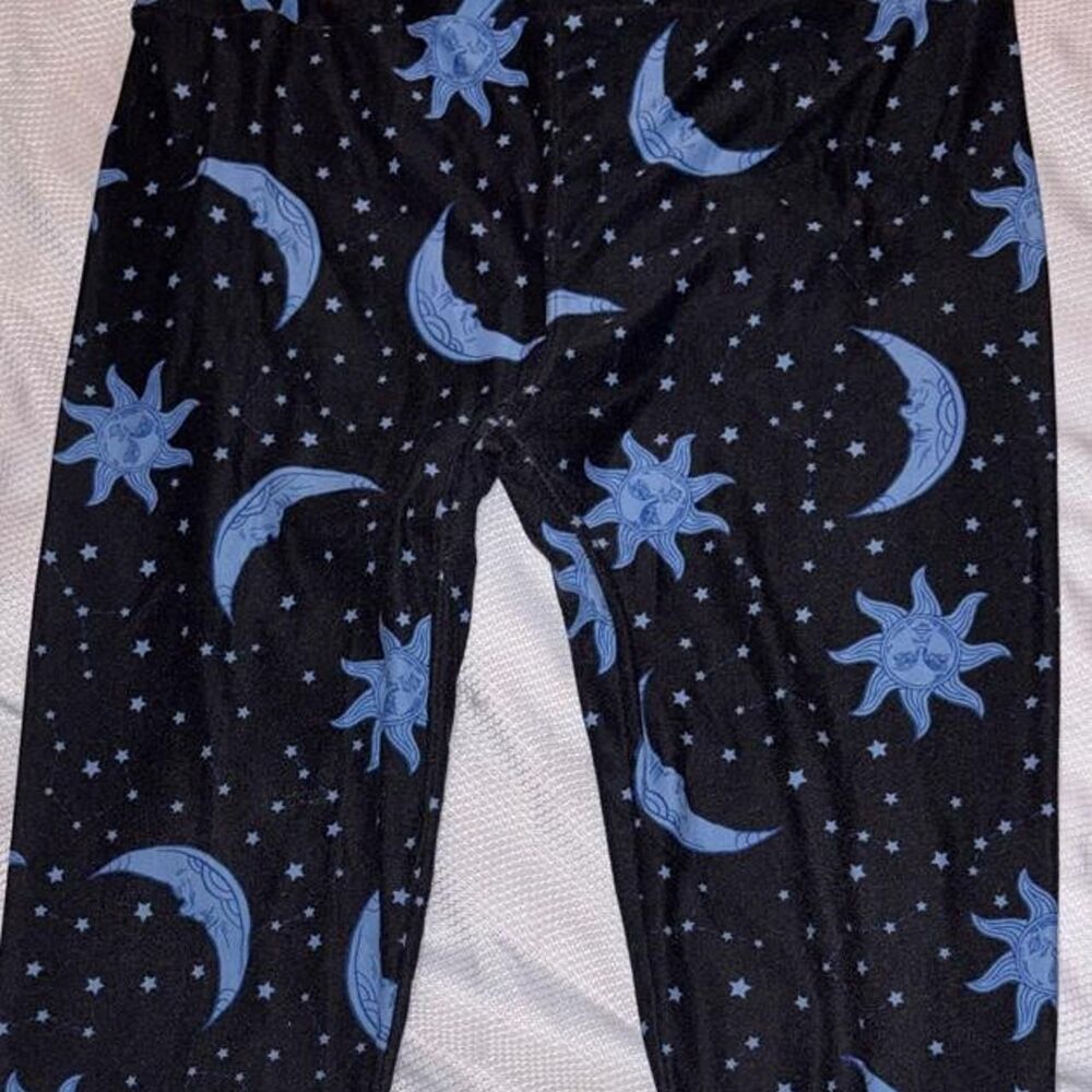 Lularoe Women's Leggings - Picture 7 of 7